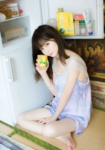 裸体美女无胸罩无内裤_超清HD高清在线观看