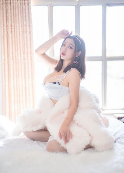 少妇被两个黑人3p喷水在线观看_720免费观看