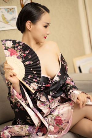 蜜桃臀精品自拍网_暖暖免费观看视频