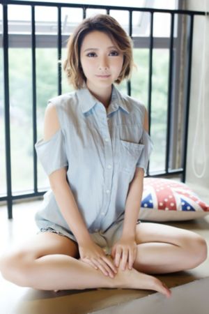 漂亮人妻被老板疯狂进入_免费高清观看