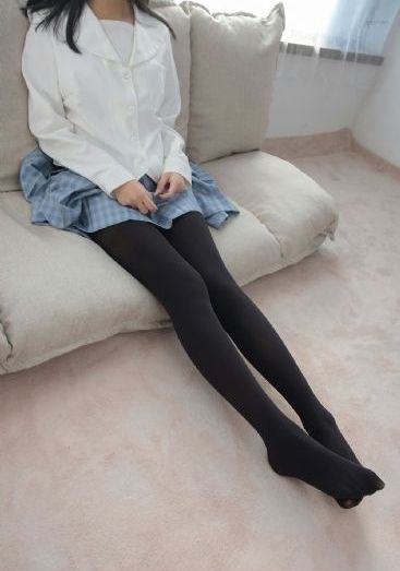 连衣裙美女视频_蓝光超清免费观看